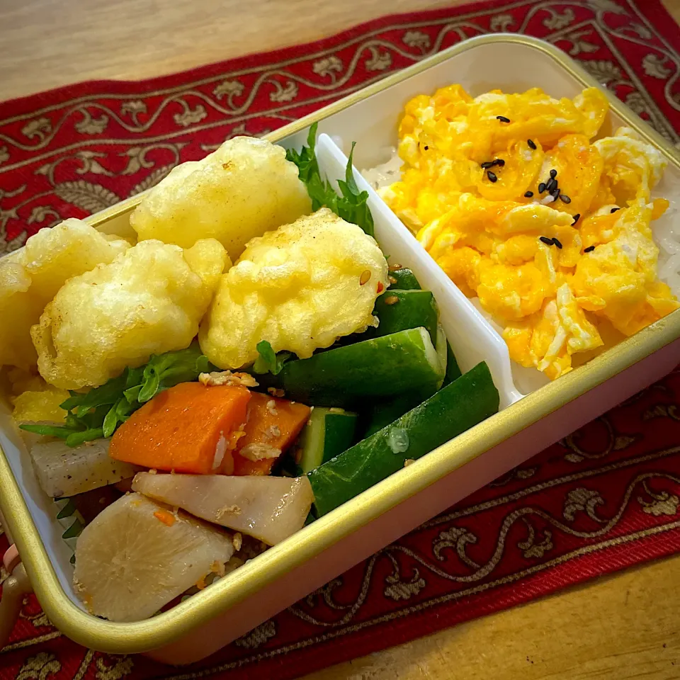 イカの天麩羅と、筑前煮と、胡瓜の胡麻和えと、玉子のせご飯弁当|もえさん