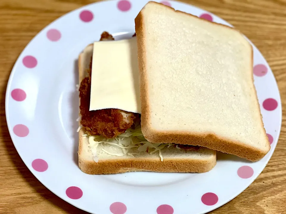 ☆チーズチキンカツサンド|まぁたんさん