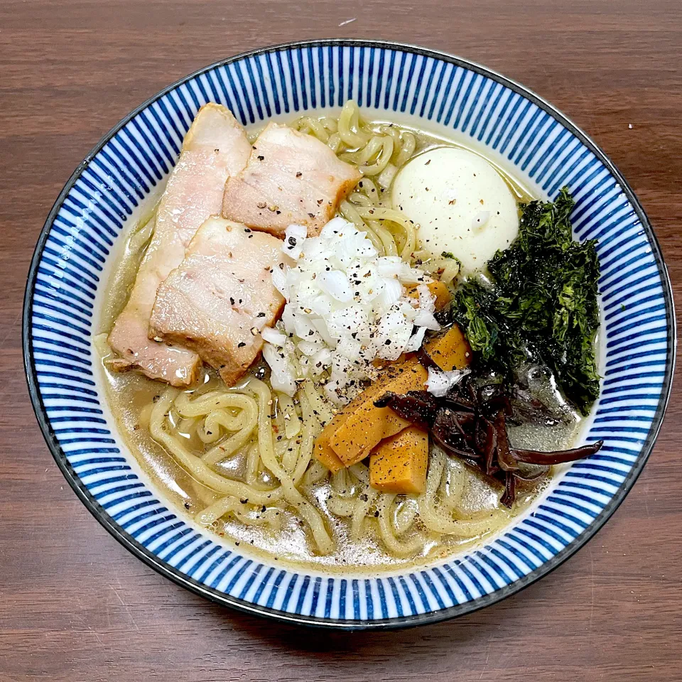 煮干しセメントラーメン|dashi menjiroさん