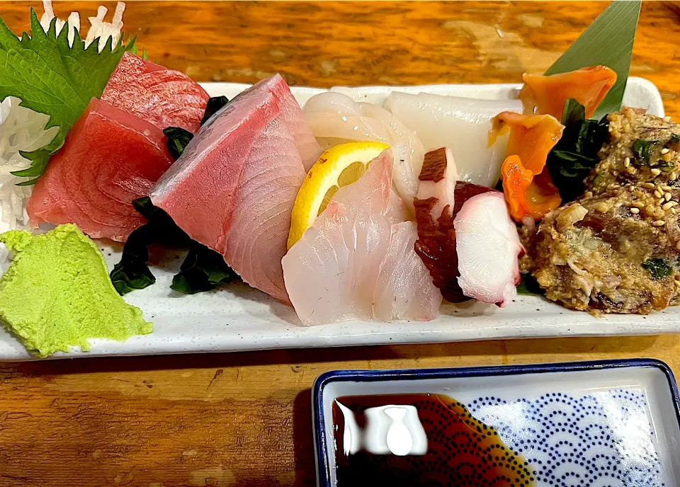 人気の居酒屋　おまかせ刺し盛り(小)|須佐浩幸さん