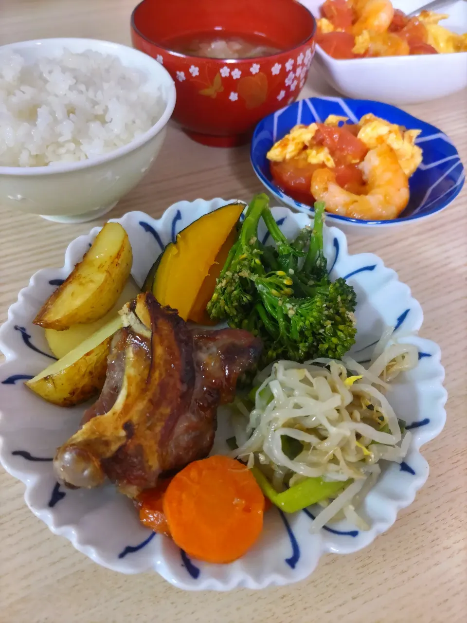 スペアリブと野菜のオーブン焼き
えびと卵のトマト炒め|ちゃいさん