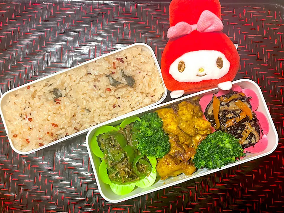 さくら炊き込みごはん🌸弁当✨✨|るりさん