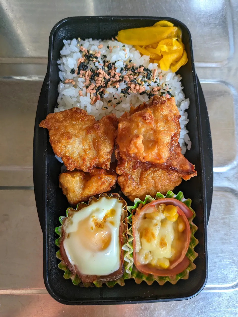 旦那弁当　2024/3/14

からあげ
ハムカップ目玉焼き
ハムカップグラタン|ユキヨメ♪さん