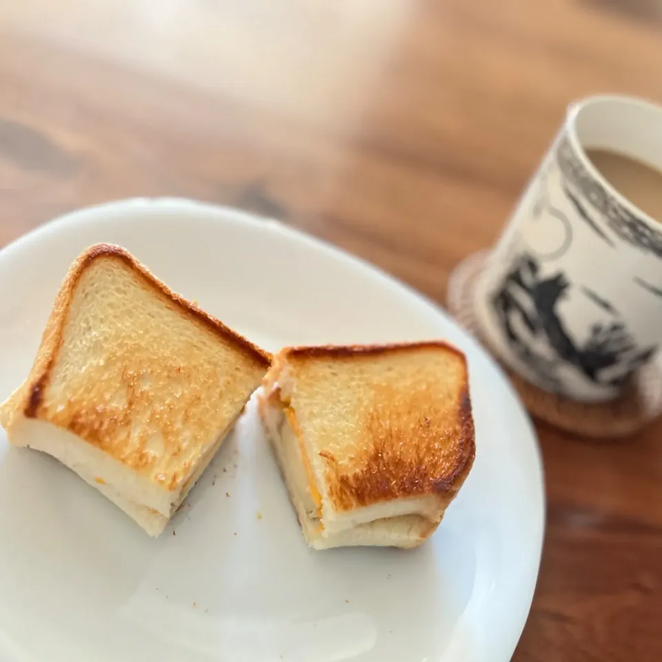 Snapdishの料理写真:グリルドチーズ 🇺🇸Grilled Cheese|アッコちゃん✨さん