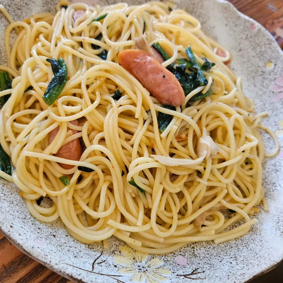 もちっもちパスタのペペロンチーノ|みかとぅーさん