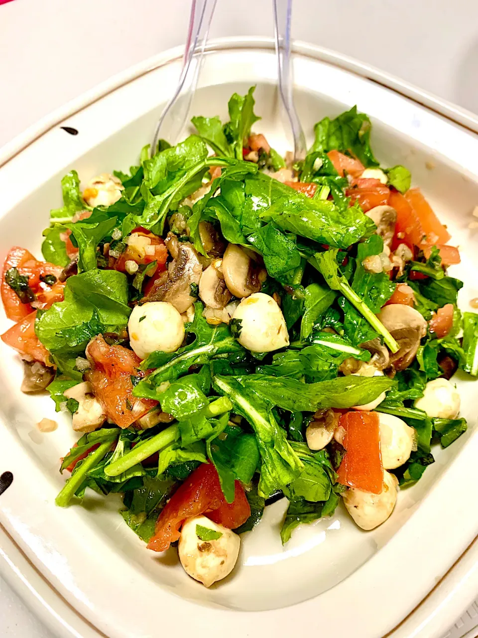 Mozzarella Salad (with Balsamic Vinaigrette)|gonbenさん