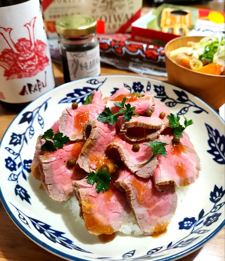 Snapdishの料理写真:ローストビーフ丼|ナオミさん