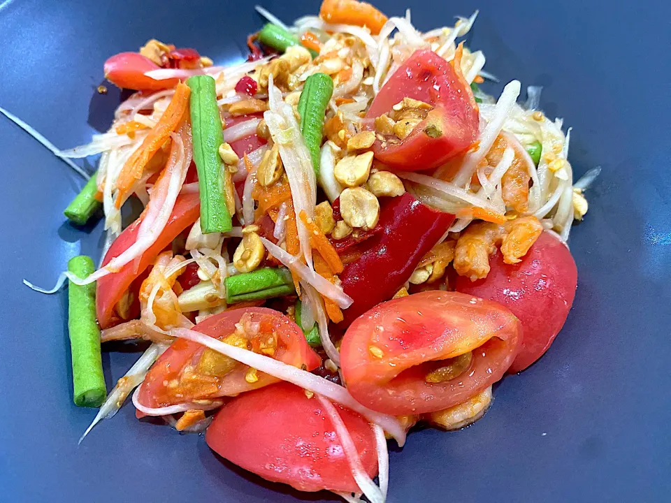 Snapdishの料理写真:Som Tum (Thai Papaya Salad)|Little_Sさん