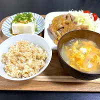 豚の生姜焼きと玉葱と卵の中華スープ|ごはんとおつまみ🍺さん