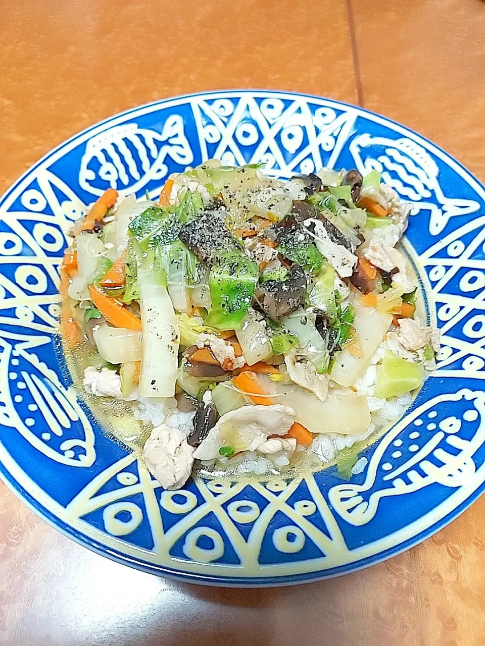 Snapdishの料理写真:半端残り野菜で中華丼|Keiさん