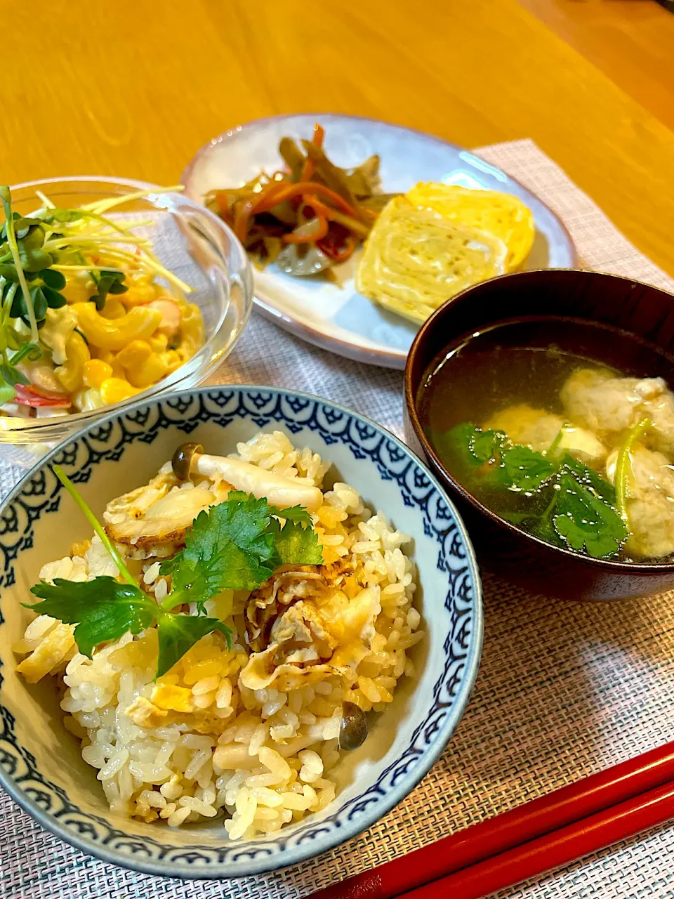 ベビー帆立の炊き込みご飯で晩御飯|Mikaさん