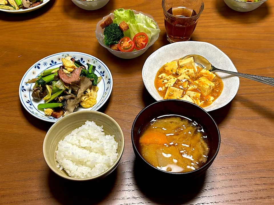 Snapdishの料理写真:丸美屋の麻婆豆腐　中辛|柚子きりかさん