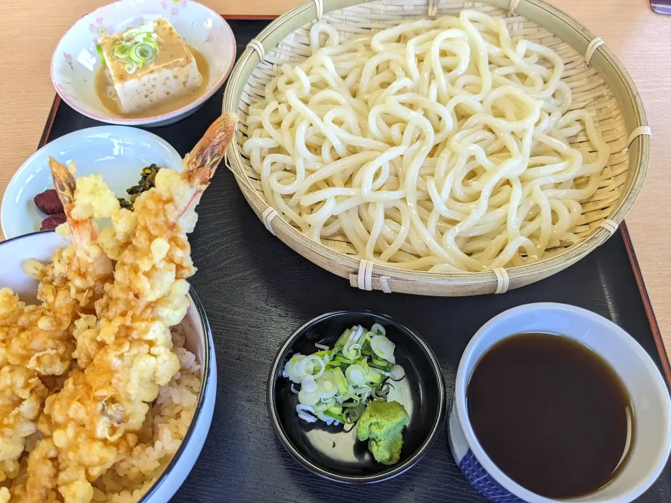 もりうどん、エビ天丼|nobさん