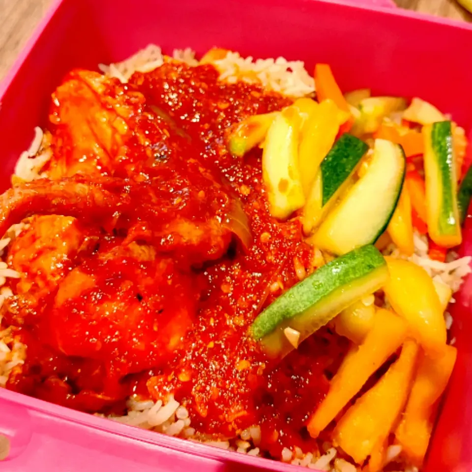 Snapdishの料理写真:Nasi Minyak Ayam Merah|simatasepetさん