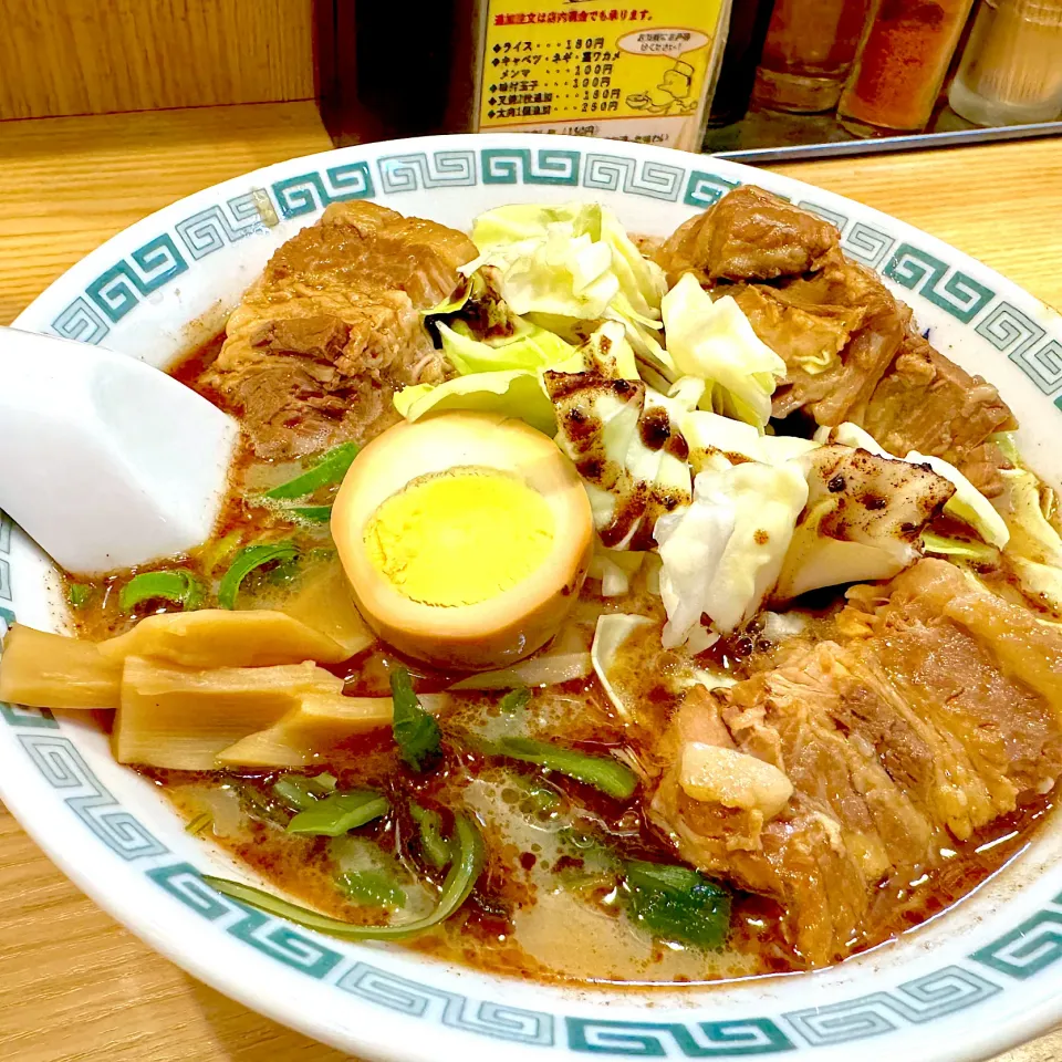 太肉麺|ねこ社長さん