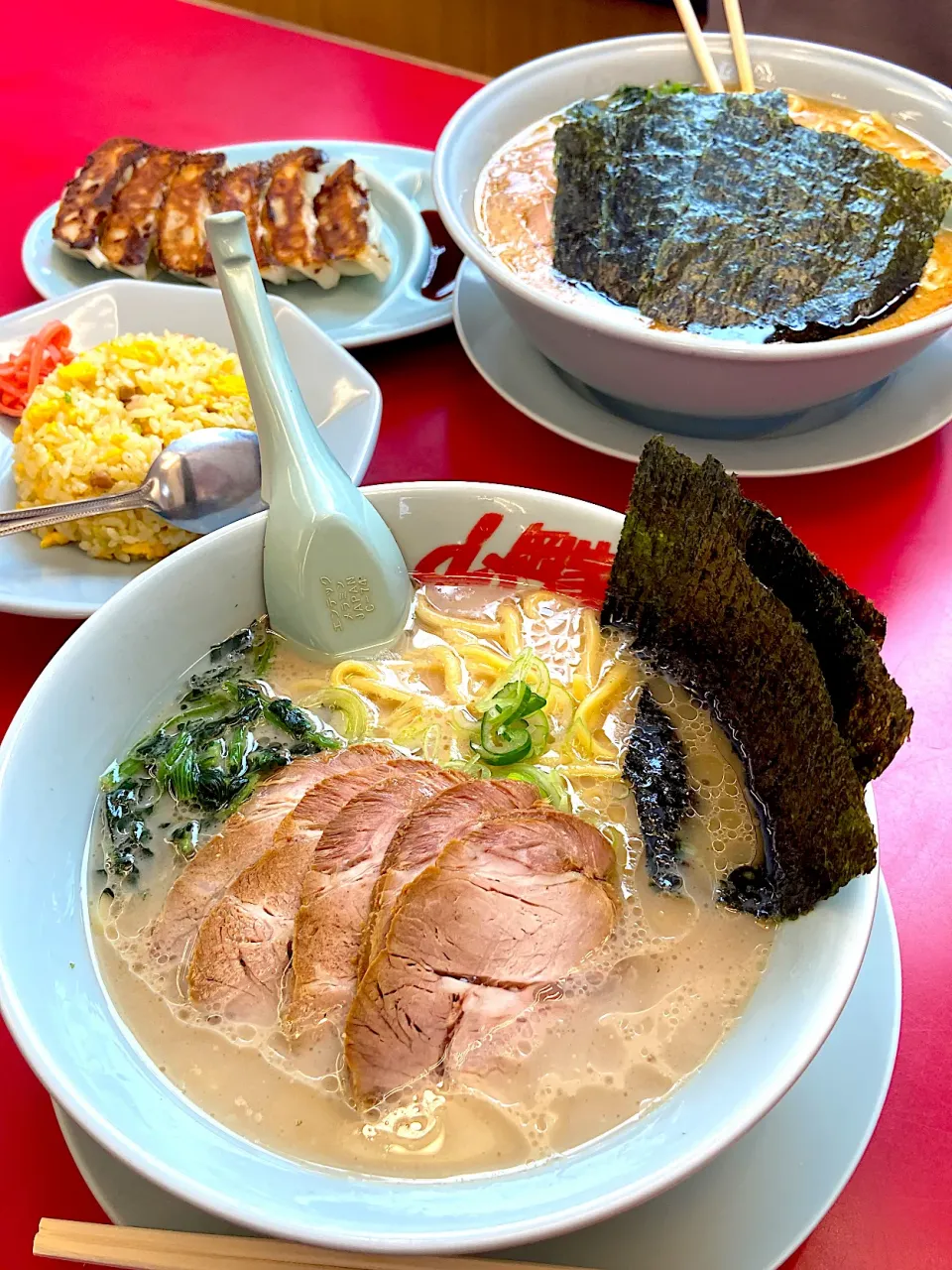 Snapdishの料理写真:朝ラーメン🍜|renharuruさん