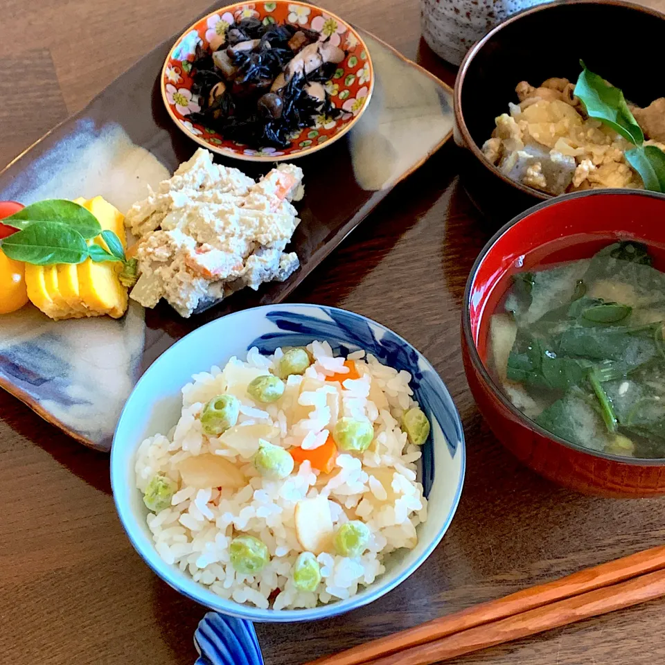 Snapdishの料理写真:山ウド皮ごと混ぜご飯と白和え|カワユさん