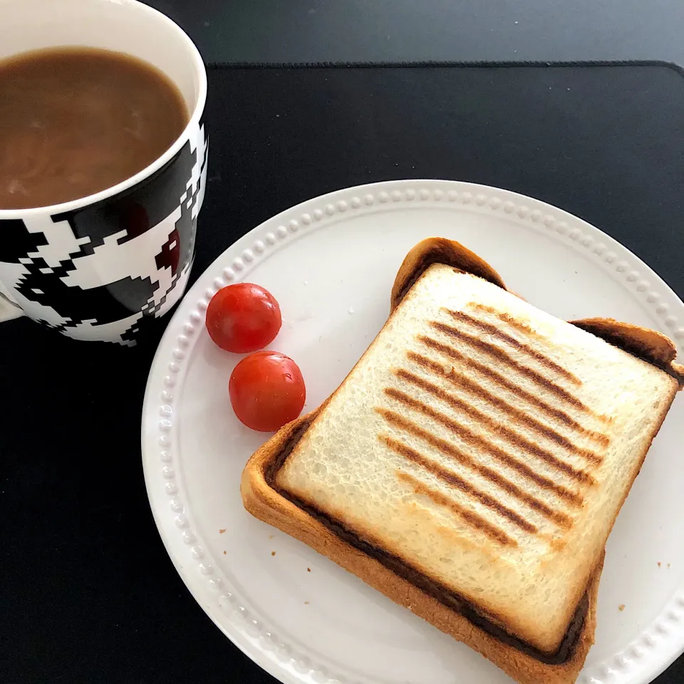 12:56 半熟卵チーズカレーサンド🥪|へれ子さん