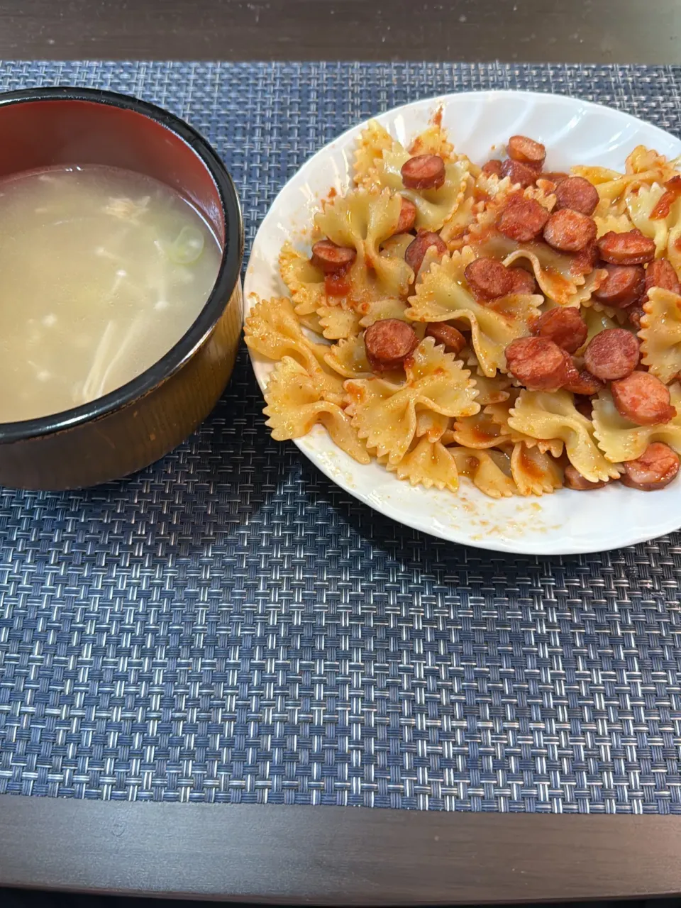 ウィンナーのトマトソースパスタ・えのきの中華スープ|a-parkさん