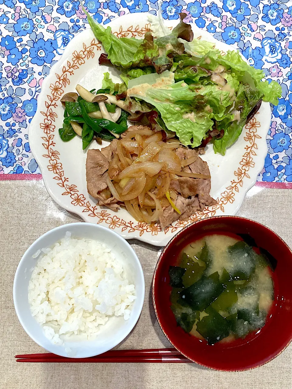 豚の生姜焼きとピーマンとしめじのオイスターソース炒め|おしゃべり献立さん