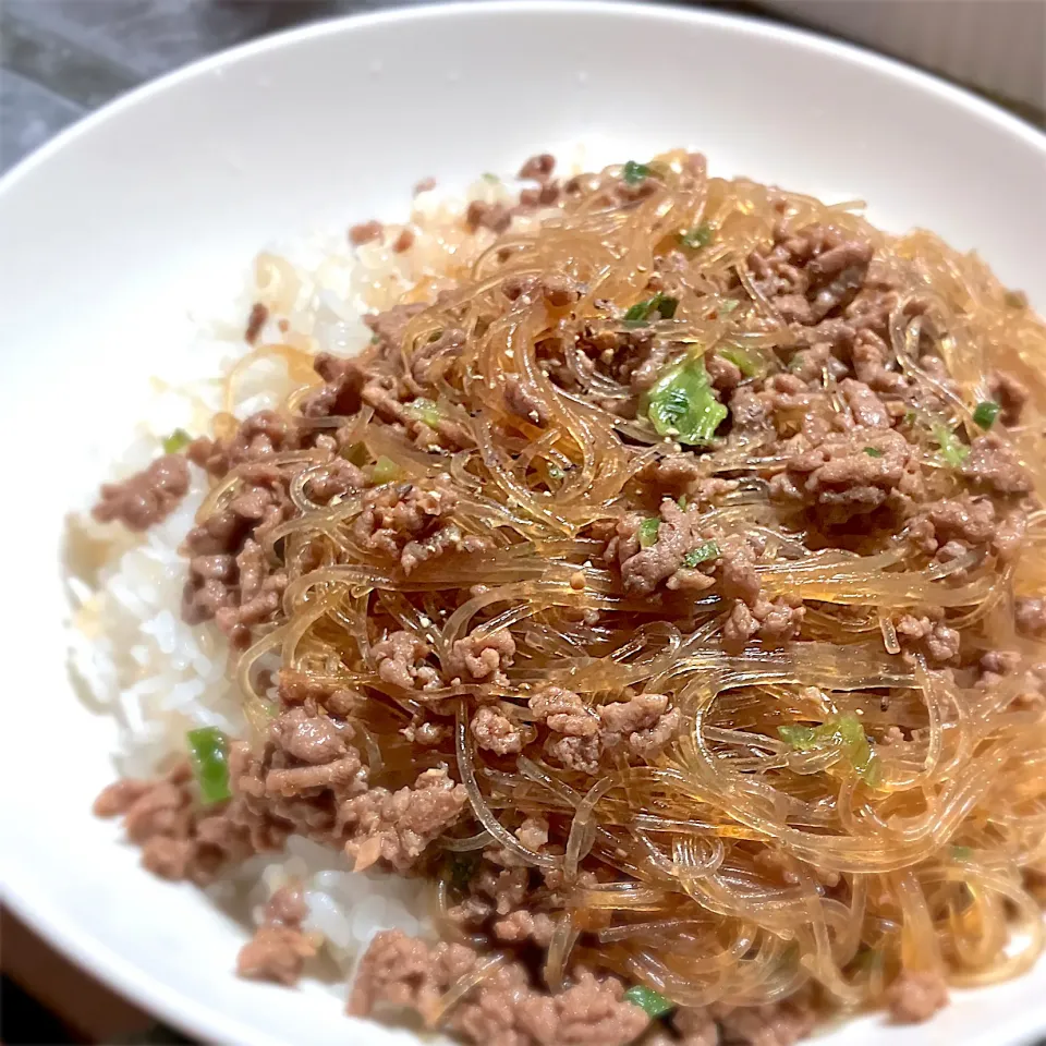 Snapdishの料理写真:今夜は、ひき肉と春雨のオイスターソース炒めを頂きました😋👍🎉|ギムレットさん