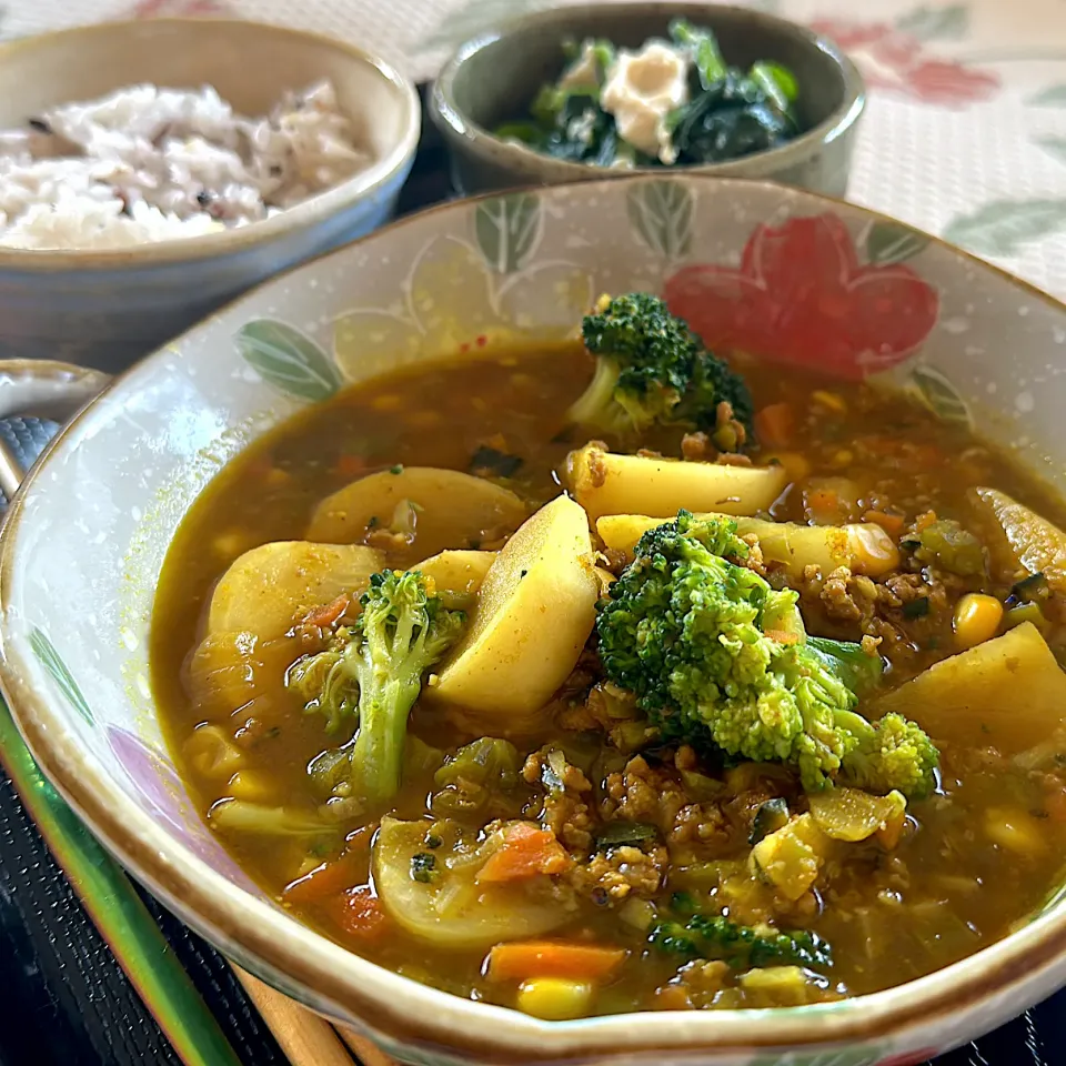 Snapdishの料理写真:作り置き肉味噌で和風カレースープ|くまちゃんさん