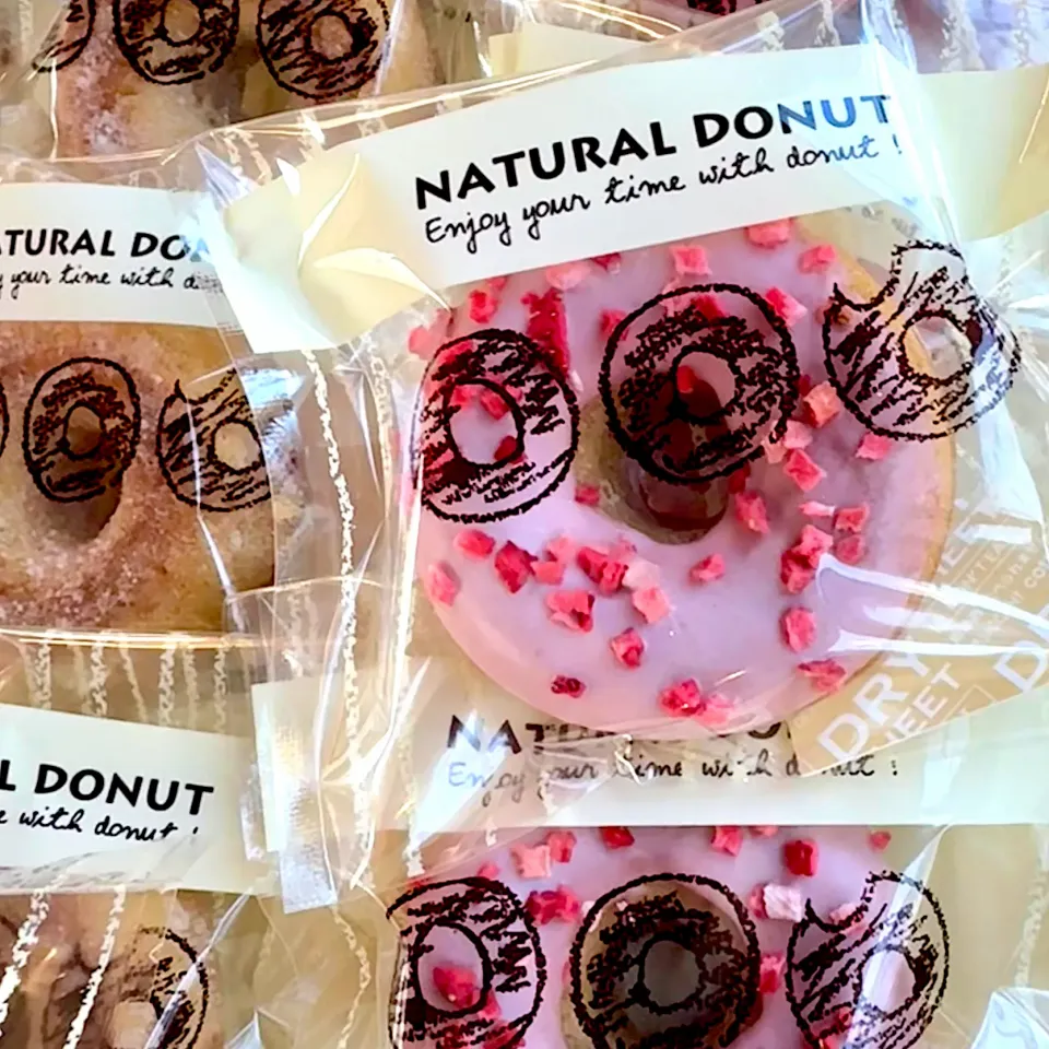 米粉で揚げないドーナツ焼いてみた🍩プレーン、苺、檸檬、チョコ✨3日目も美味しかった🤤|美味飯さん