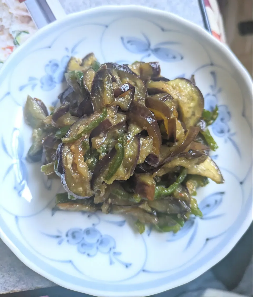 茄子とピーマンの味噌炒め|郁ちゃんさん