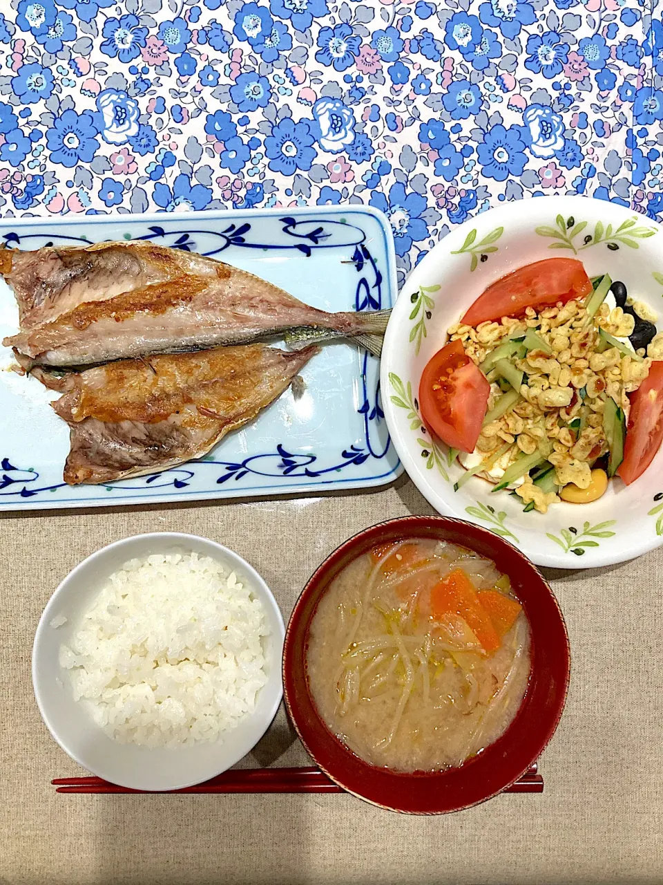 鯵の干物と冷奴と豚汁|おしゃべり献立さん