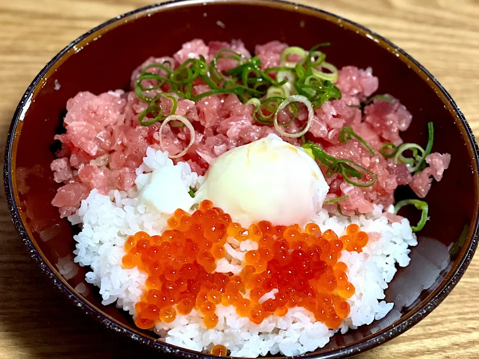 Snapdishの料理写真:☆マグロたたきいくら丼|まぁたんさん