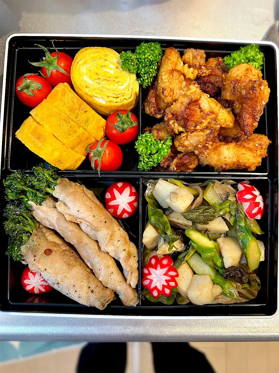 Snapdishの料理写真:お花見弁当|carlさん