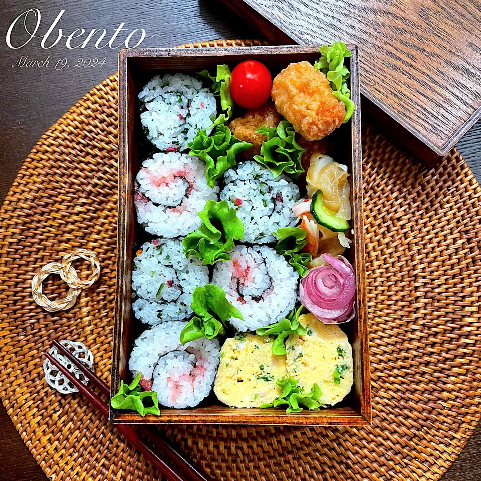 Snapdishの料理写真:くるくる海苔巻き弁当🍱|まぁちゃんさん