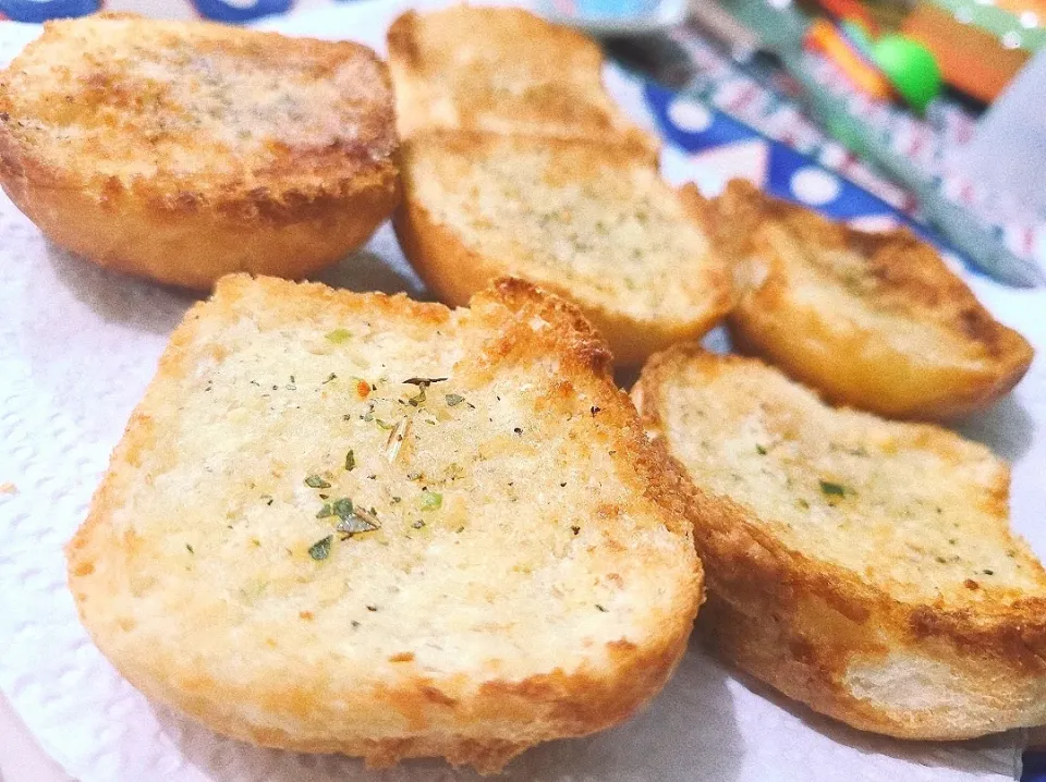 Garlic bread|Marissa Bakshさん