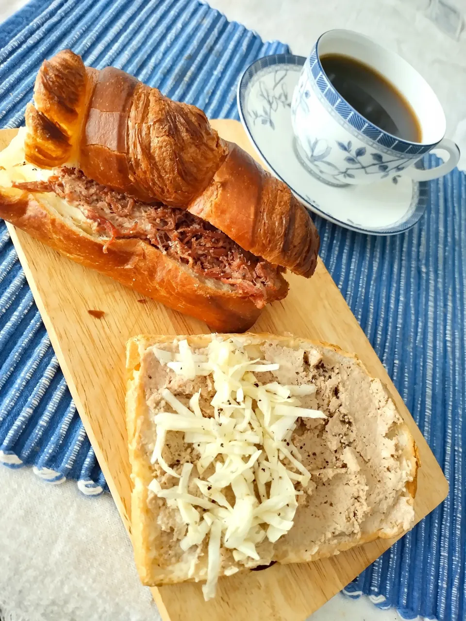 レバーパテ、コンビーフの残り物ご馳走ランチ|setuさん