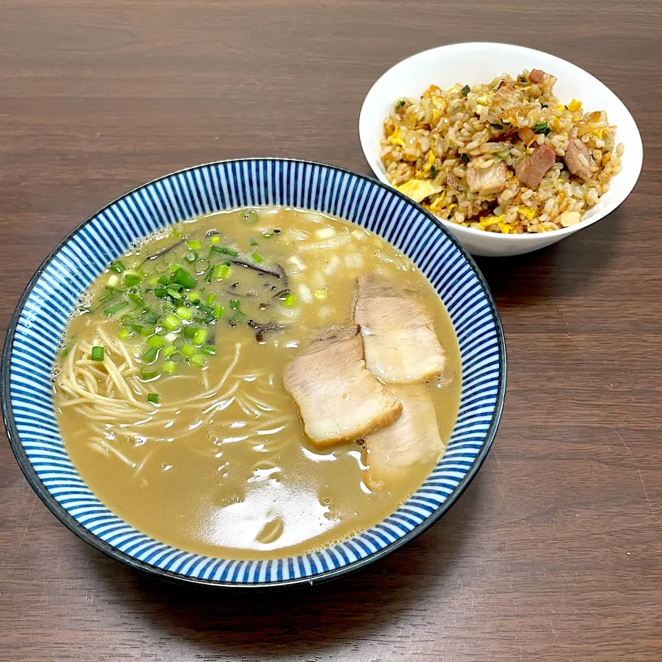 濃厚鶏白湯ラーメン半チャーハンセット|dashi menjiroさん