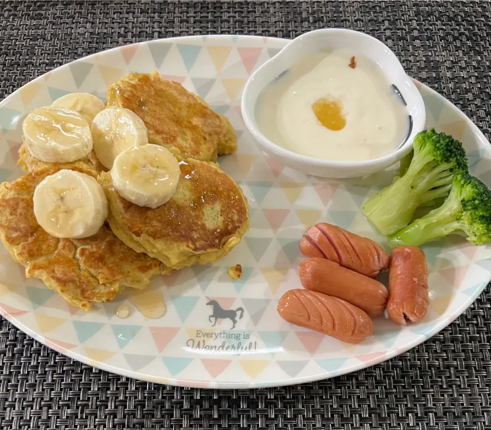 Snapdishの料理写真:【本日の朝食】グルテンフリーバナナパンケーキ|まひるさん