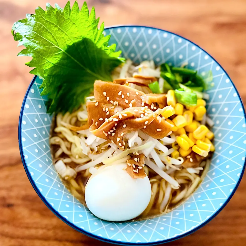 Snapdishの料理写真:麺家いろは 富山湾 白エビ 塩らーめん🦐|アッコちゃん✨さん