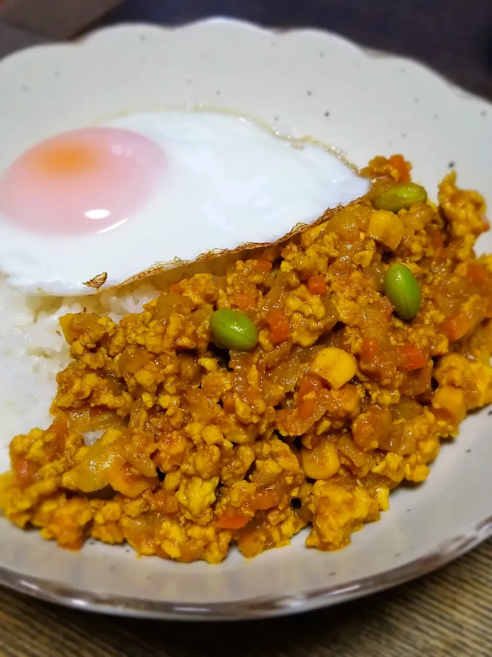 パパ作👨枝豆とコーンのドライカレー|ぱんだのままんさん