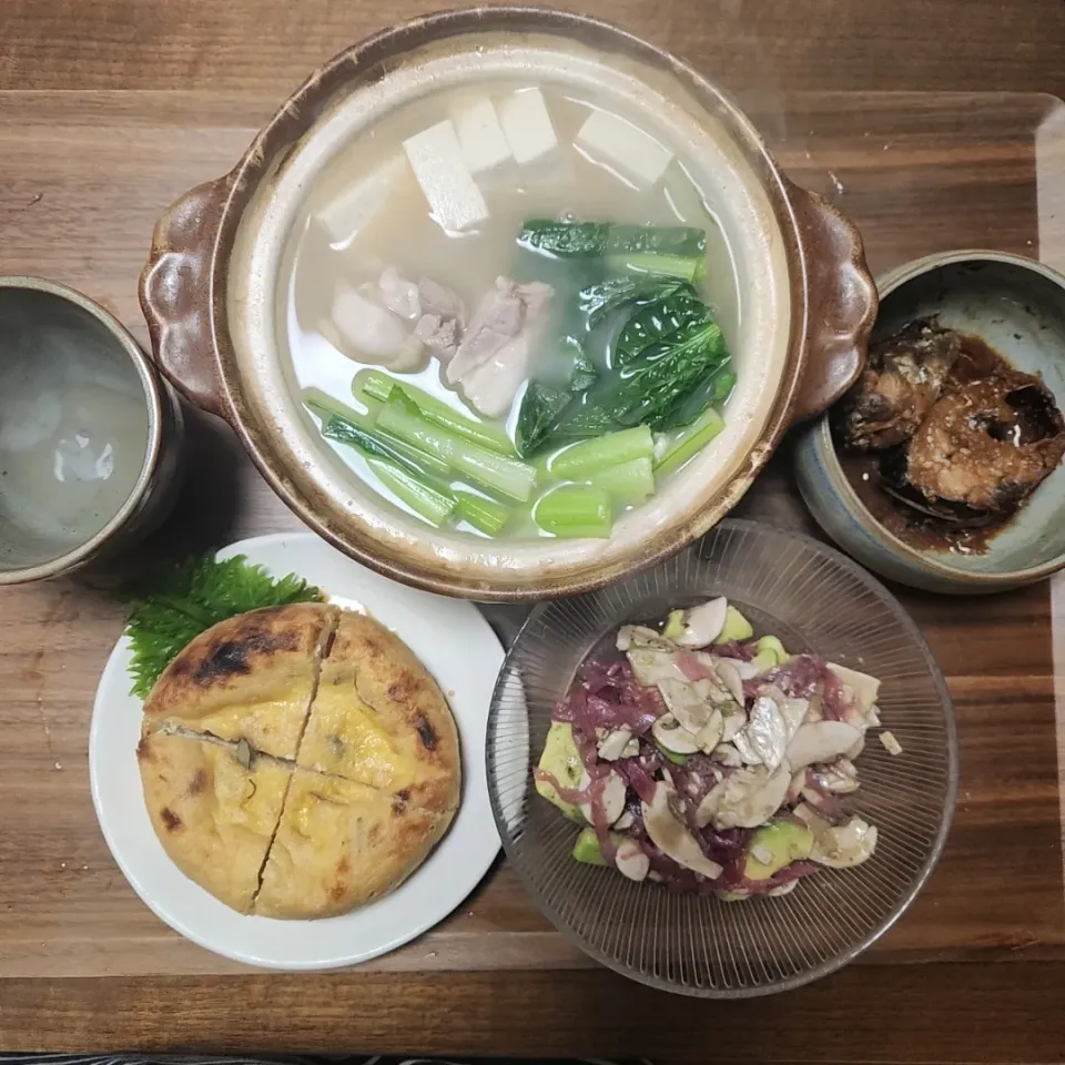 20240320
鶏鍋
さばの味噌煮
焼きがんもどき
酢玉ねぎサラダ|noccoさん