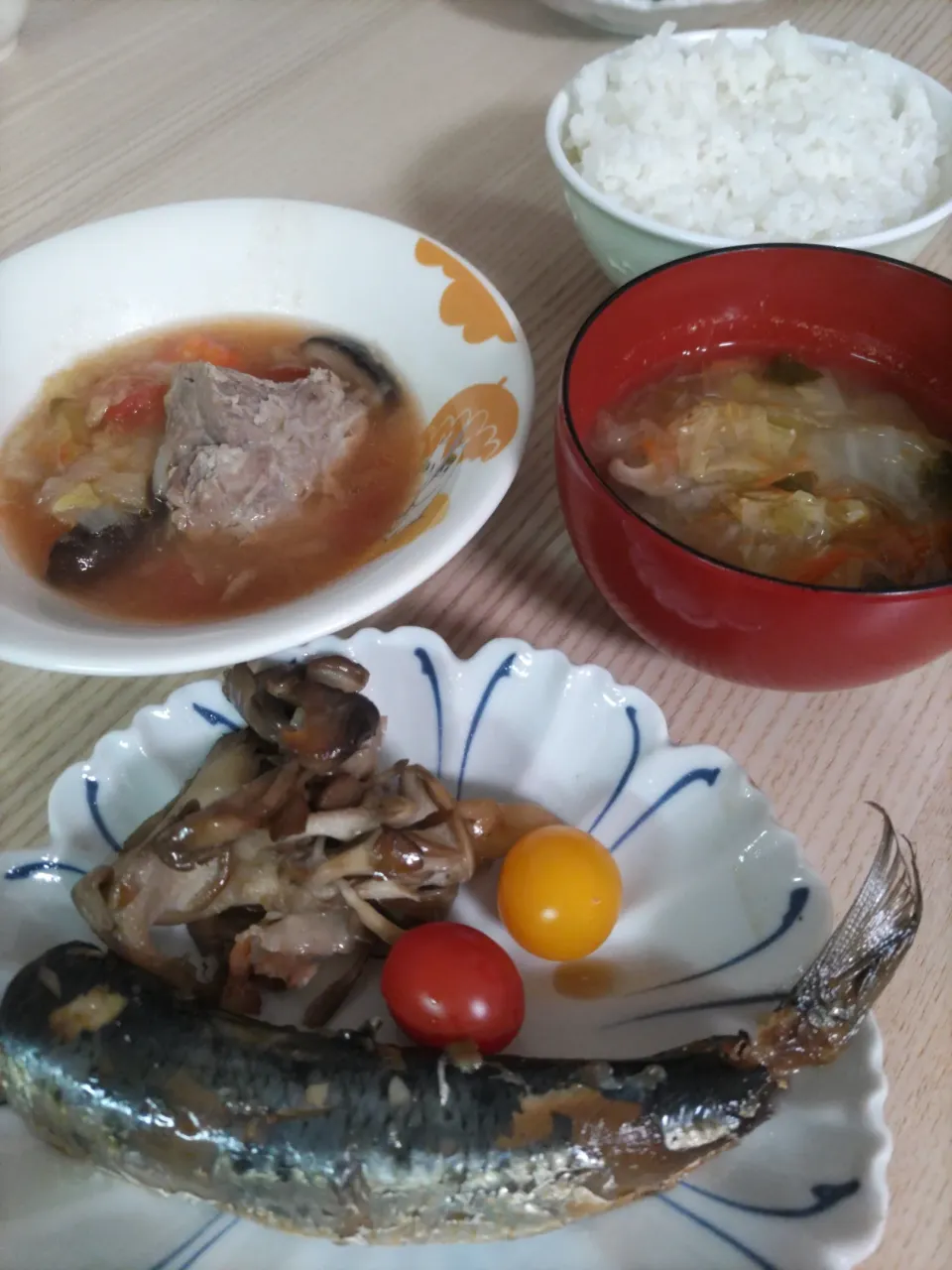 Snapdishの料理写真:鰯の梅煮
きのこソテー
ポトフにトマトin|ちゃいさん