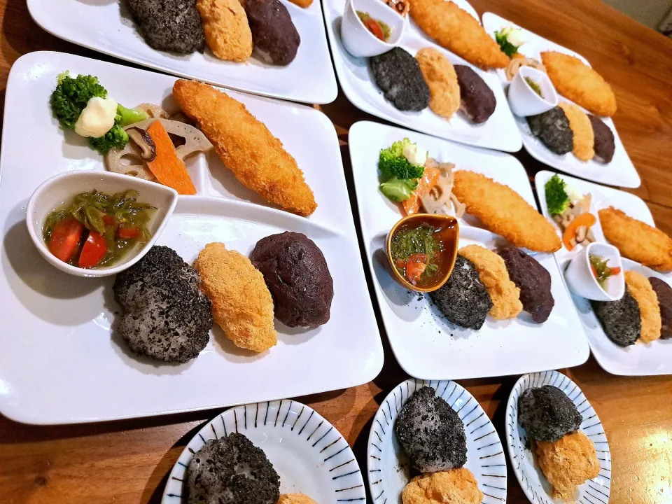 おはぎ　白身魚フライ　味付けめかぶトマト　残り物おかず|m aさん