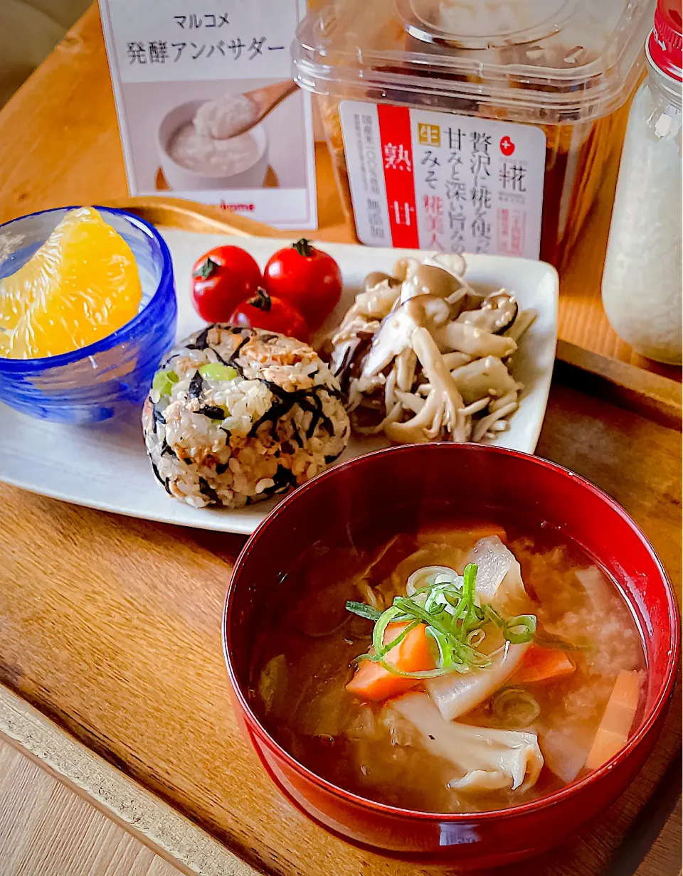 朝ごはん～大豆のお肉とひじきのそぼろ煮にリメイク混ぜごはん🍙～ |にゃんぺこさん