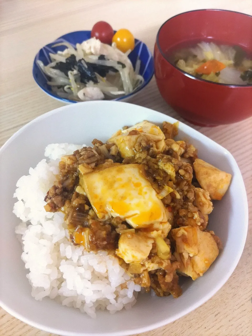 Snapdishの料理写真:マーボー丼
もやしのりナムル|ちゃいさん