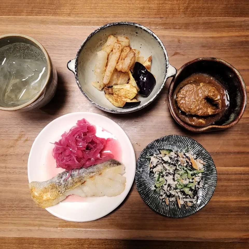 20240321
鱈のソテー酢玉ねぎ添え
ひじきの白和え
揚げ大根&茄子
鯖の味噌煮|noccoさん