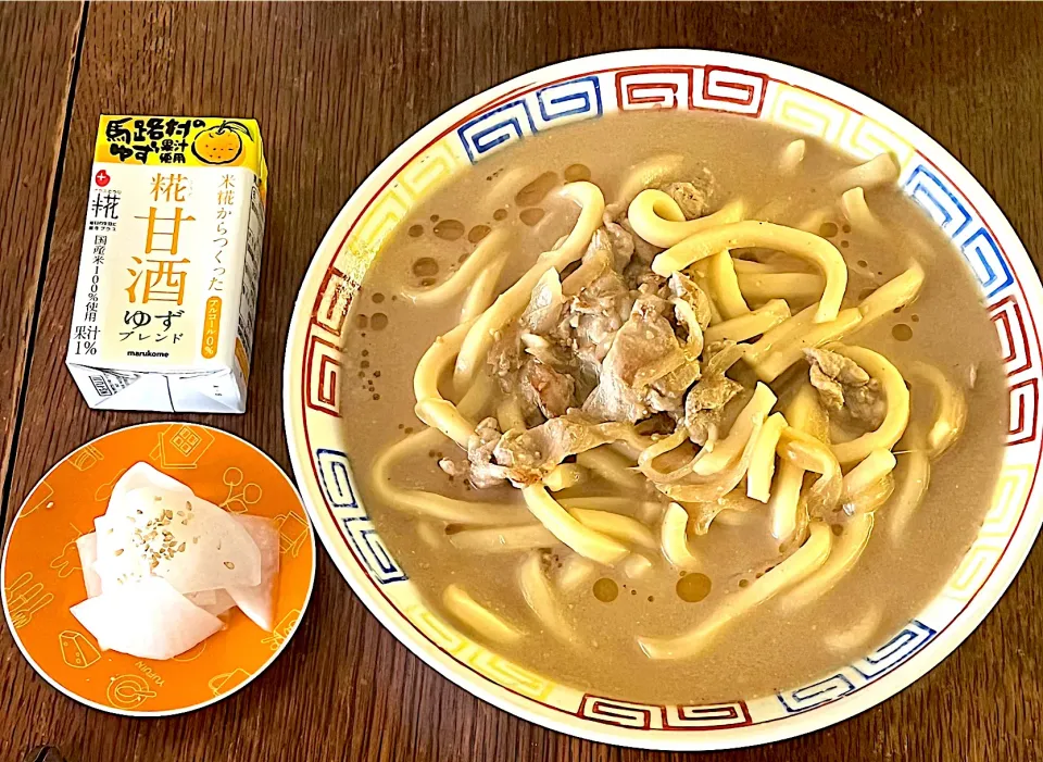 Snapdishの料理写真:ランチ♯担々麺風うどん♯糀甘酒ゆずブレンド♯べったら漬け風|小松菜さん