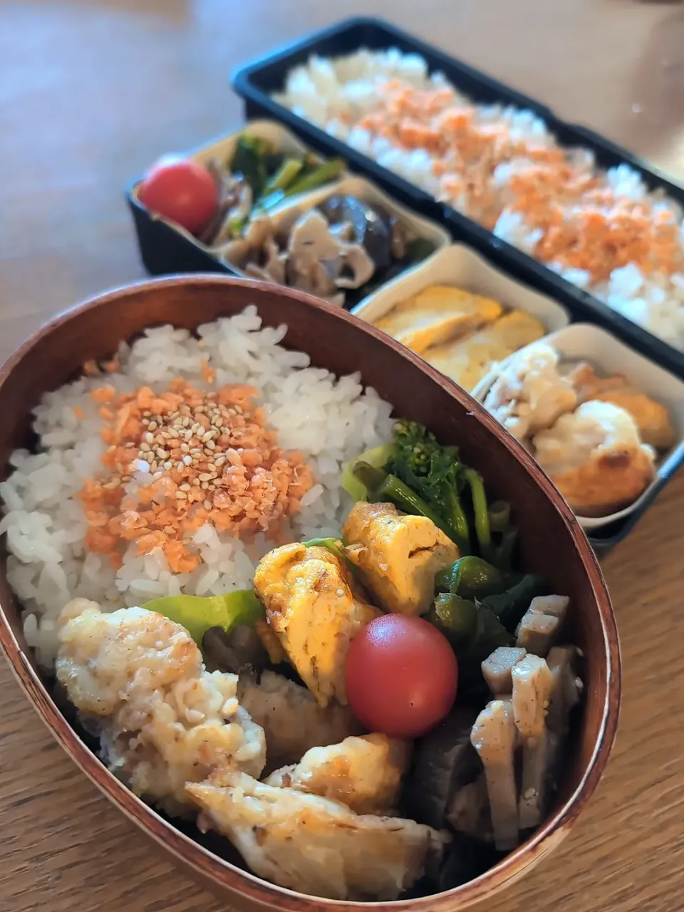 給食終わり　とり天弁当|まきごろうさん