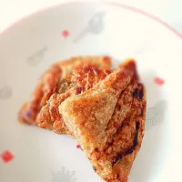 Pan fry Sweet Potato + Banana pancake

Ingredients: Banana + sweet potato + corn flour + baking powder + honey|2721_blissさん