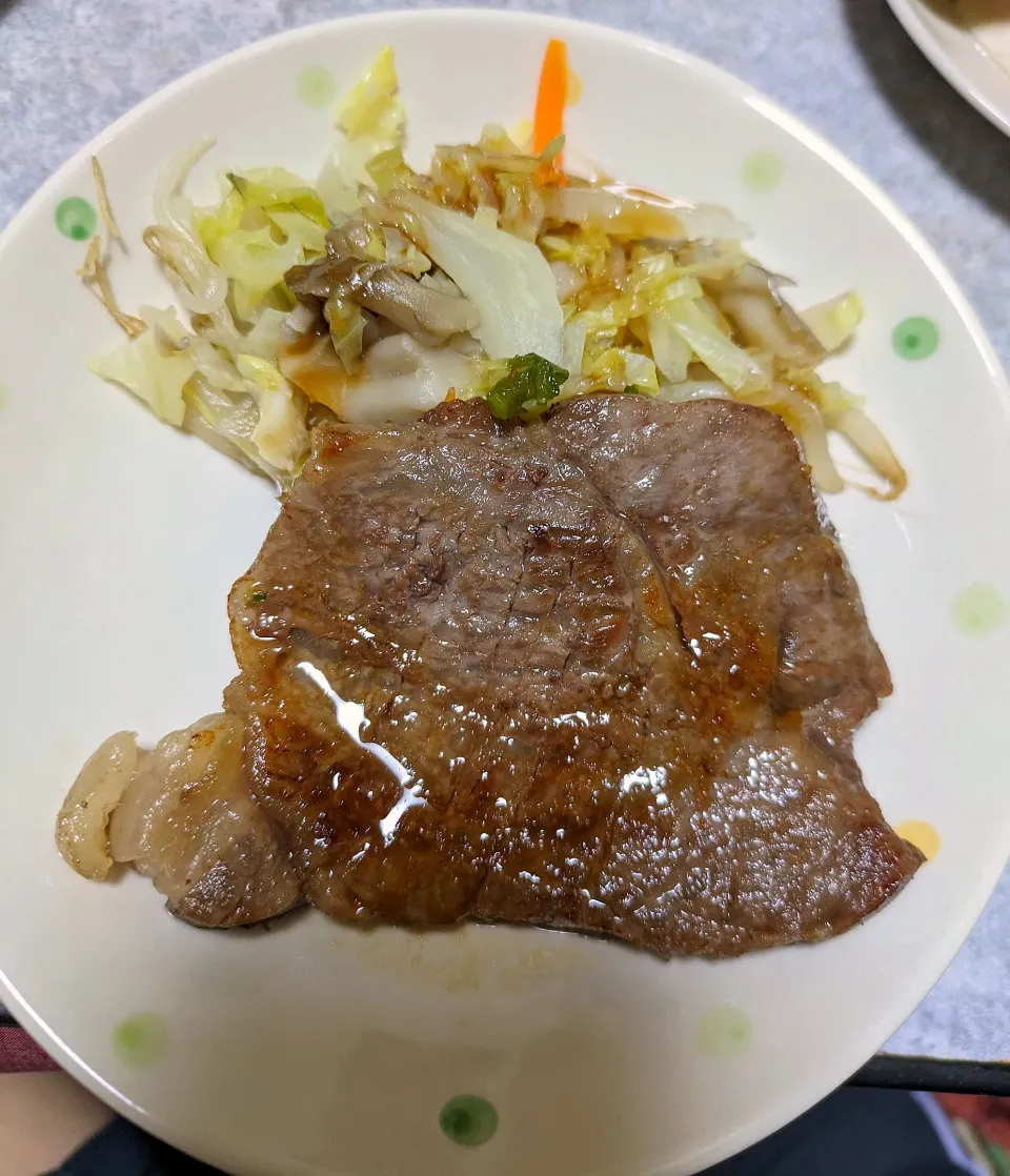 ゆで野菜。牛肉ステーキ|郁ちゃんさん