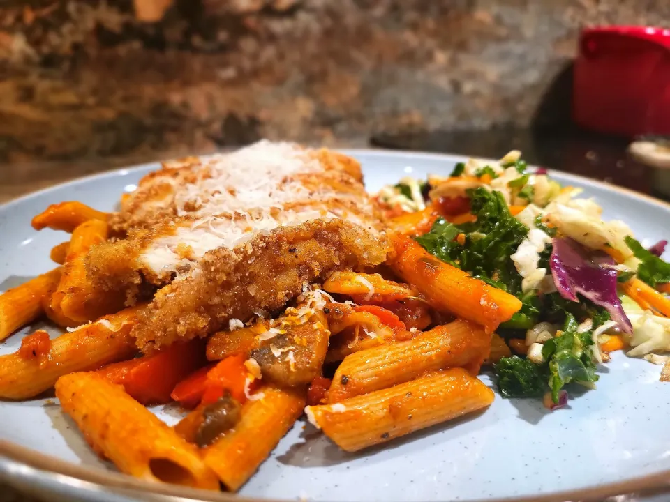 Penne marinara, Chicken Cutlets & Honey Djoin Salad|Terinaさん