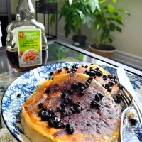 Snapdishの料理写真:FLUFFLY Buttermilk Pancakes with Wild Blueberry Compote|Terinaさん